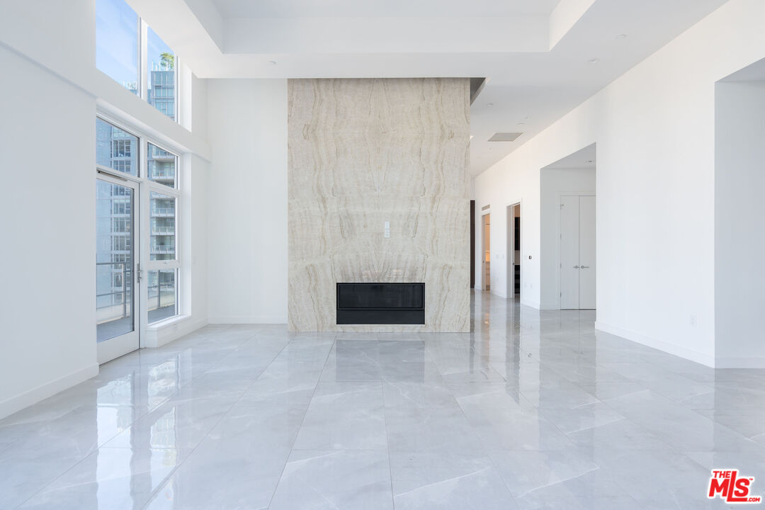 1201 S Hope St Unit: PH 1