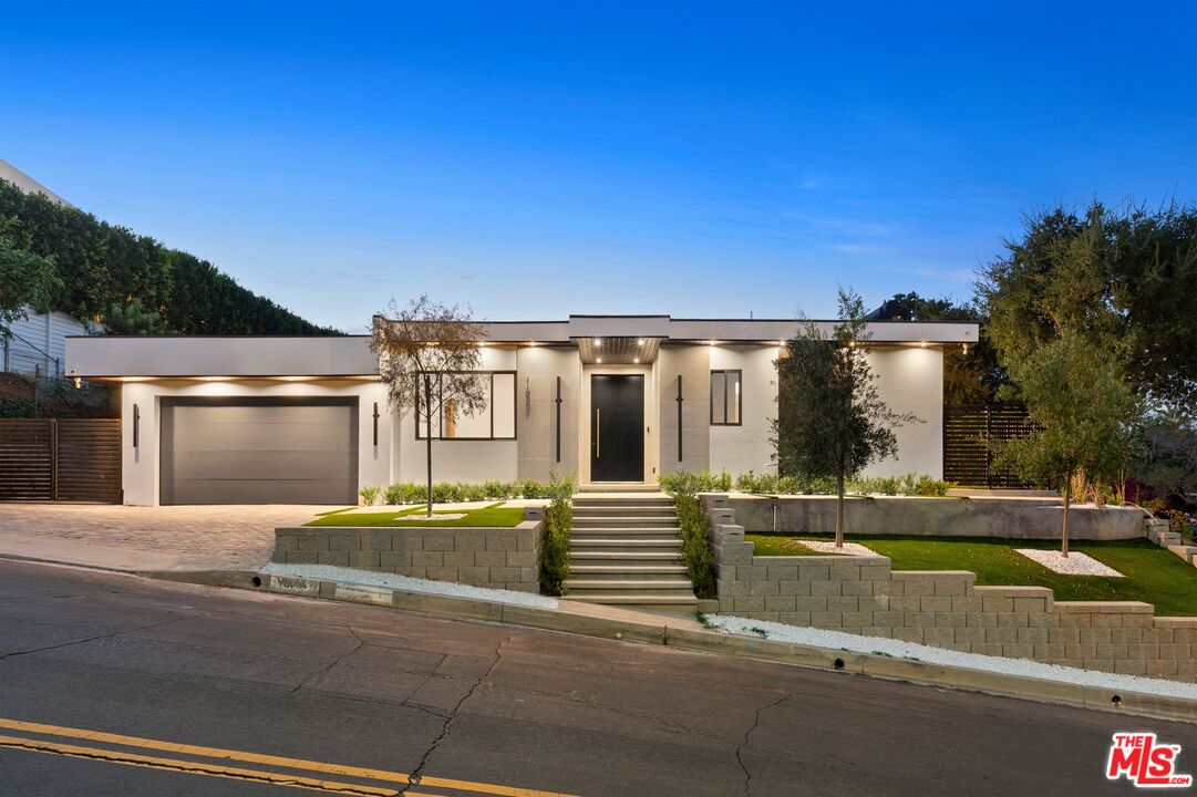 16851 Encino Hills Dr