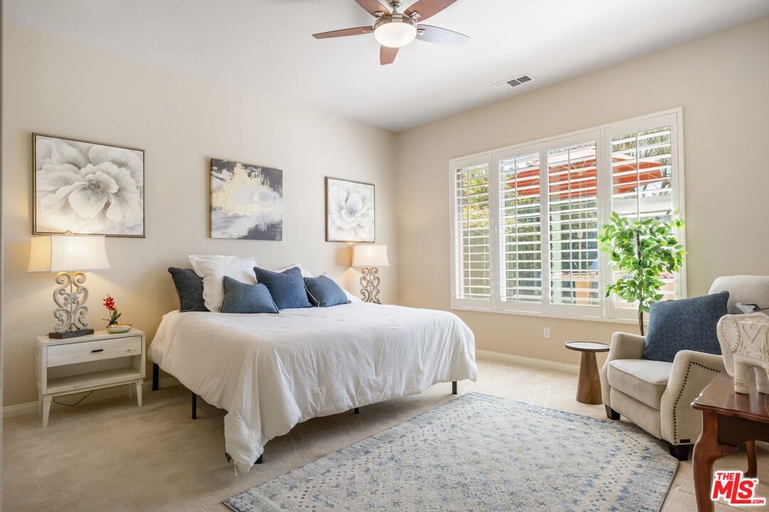 81765 Avenida Sombra