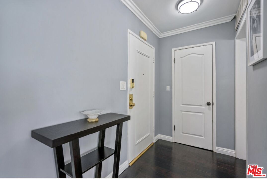 11639 Chenault St Unit: 404