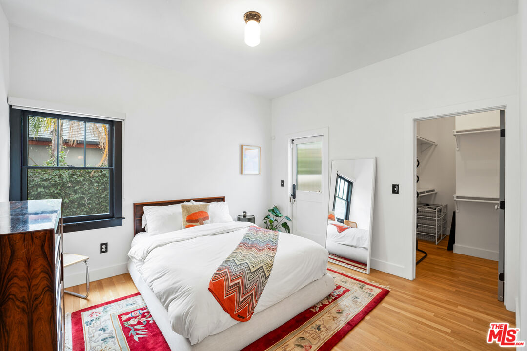 623 N Sierra Bonita Ave