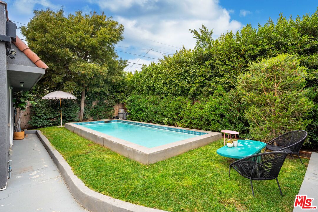 623 N Sierra Bonita Ave