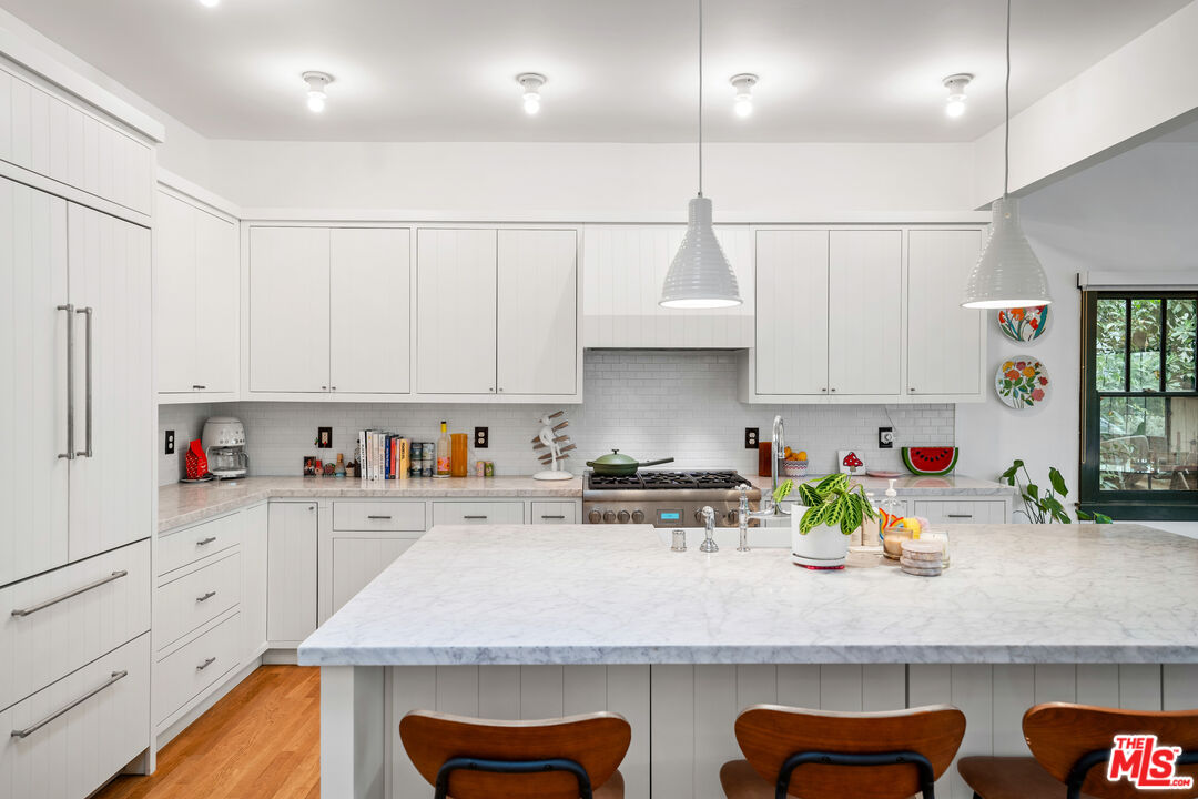 623 N Sierra Bonita Ave