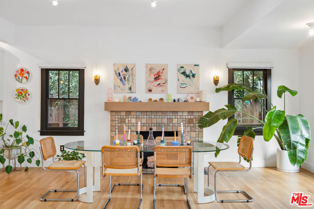 623 N Sierra Bonita Ave