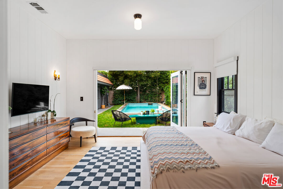 623 N Sierra Bonita Ave