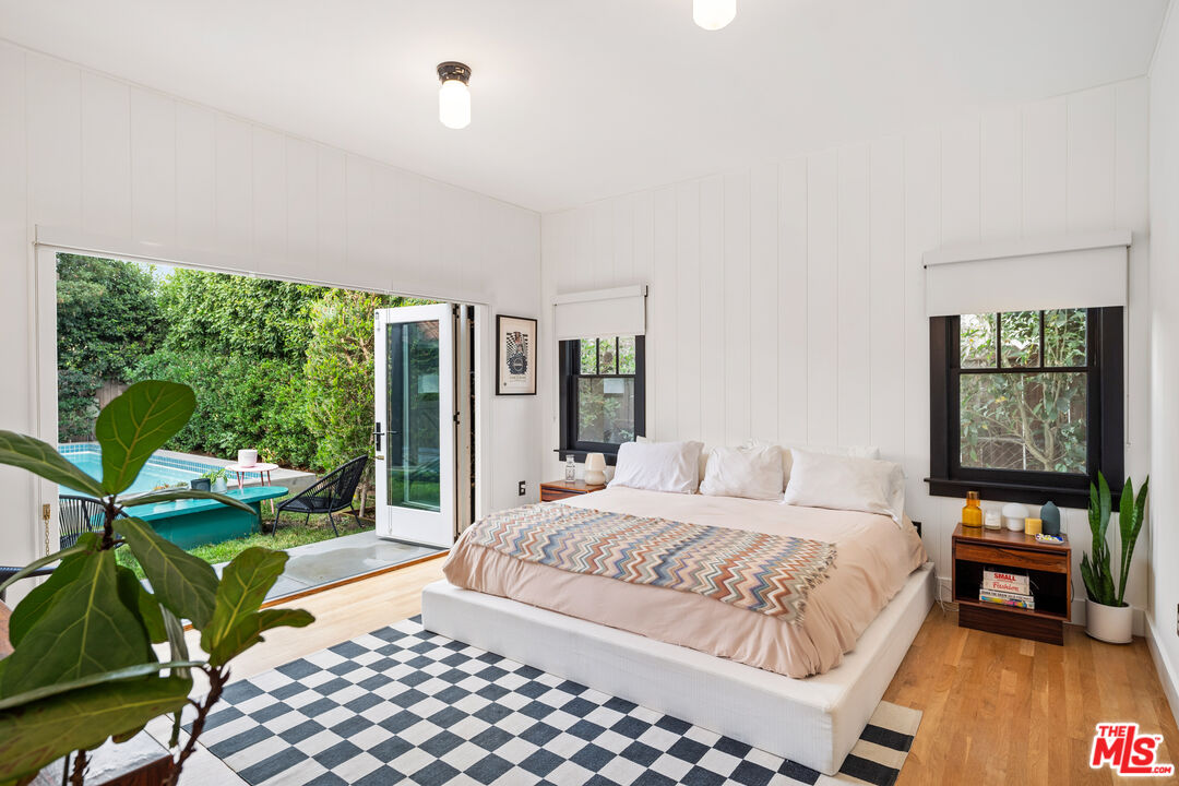 623 N Sierra Bonita Ave