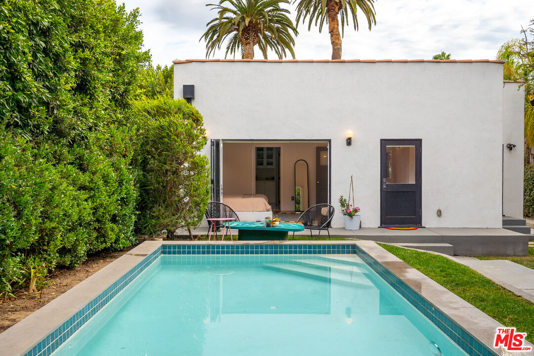 623 N Sierra Bonita Ave