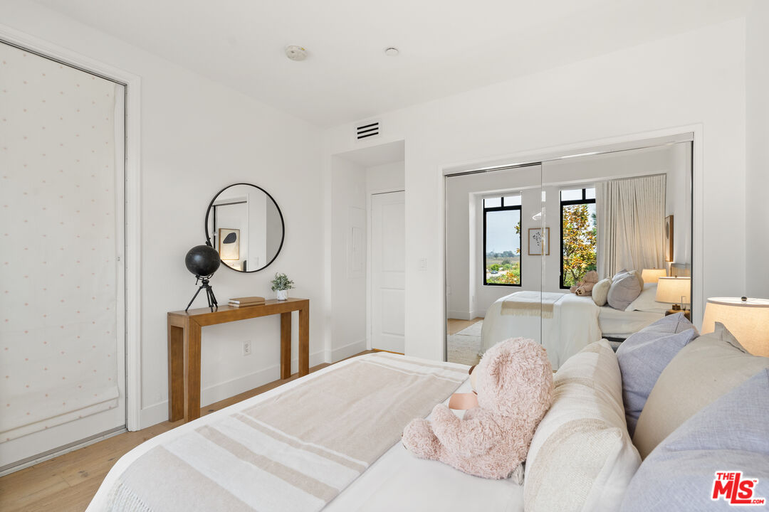 5625 Crescent Park Unit: 114