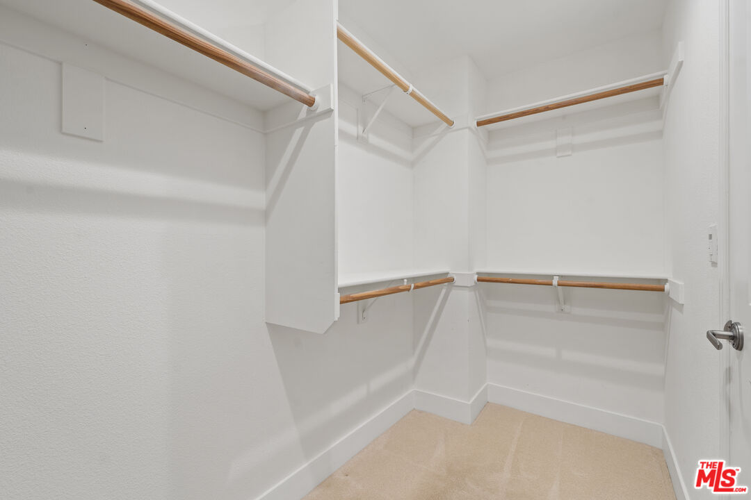 5625 Crescent Park Unit: 114