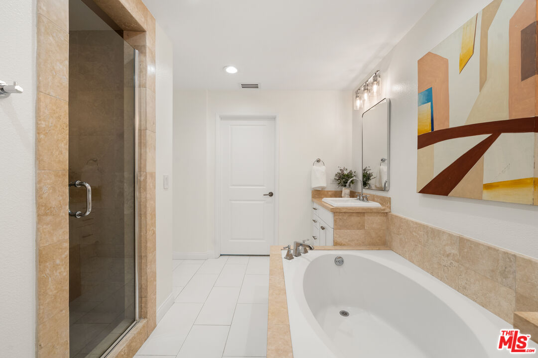 5625 Crescent Park Unit: 114