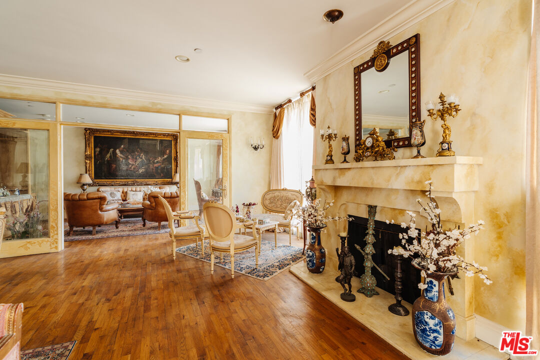 10601 Wilshire Blvd Unit: 303