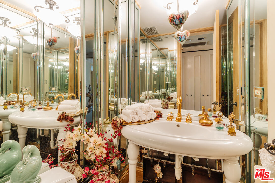 10601 Wilshire Blvd Unit: 303