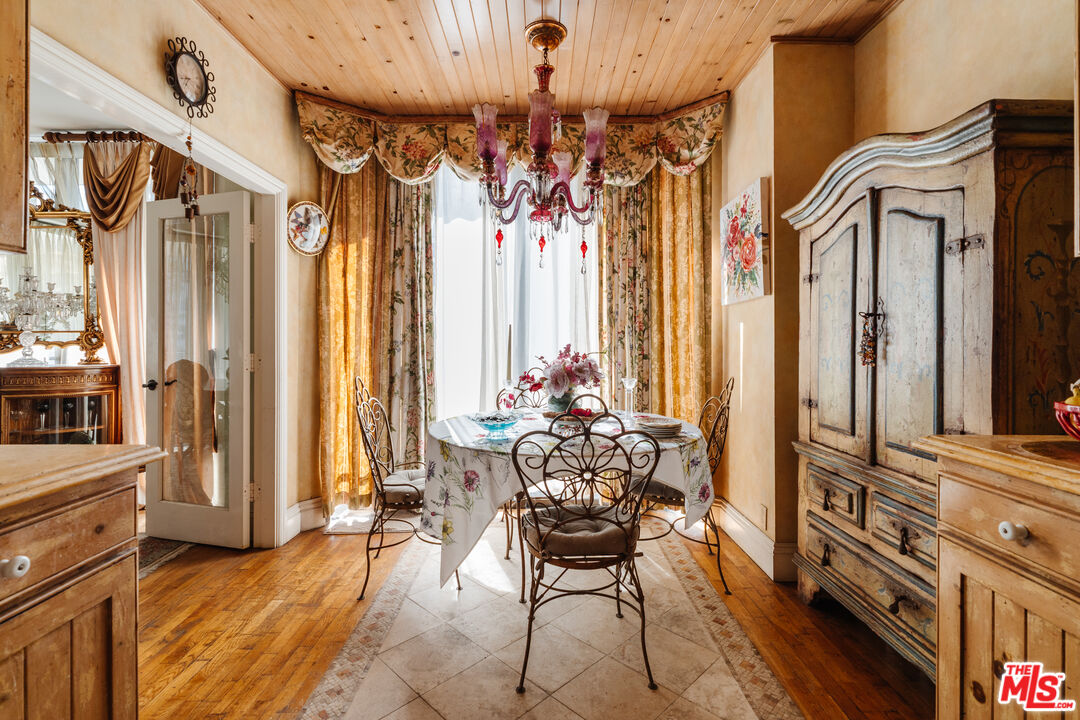 10601 Wilshire Blvd Unit: 303