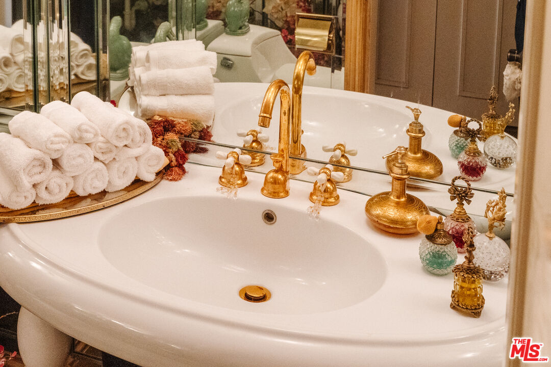 10601 Wilshire Blvd Unit: 303