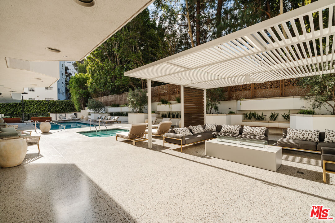 10601 Wilshire Blvd Unit: 303