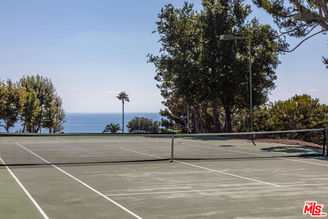 17352 W Sunset Blvd Unit: 202