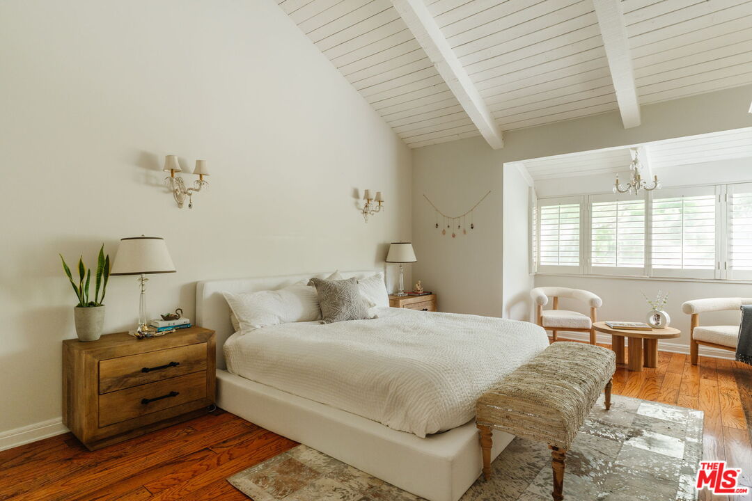 8611 Burton Way Unit: 5