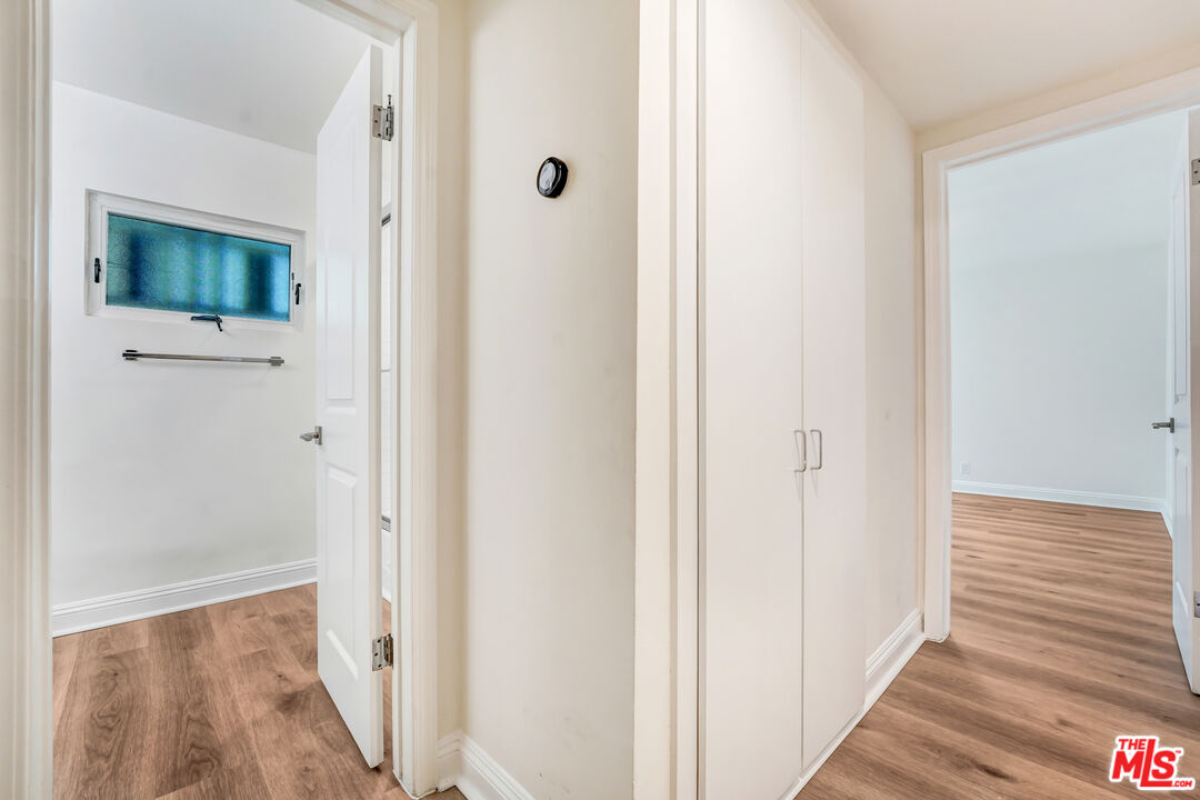 337 N Oakhurst Dr Unit: 1