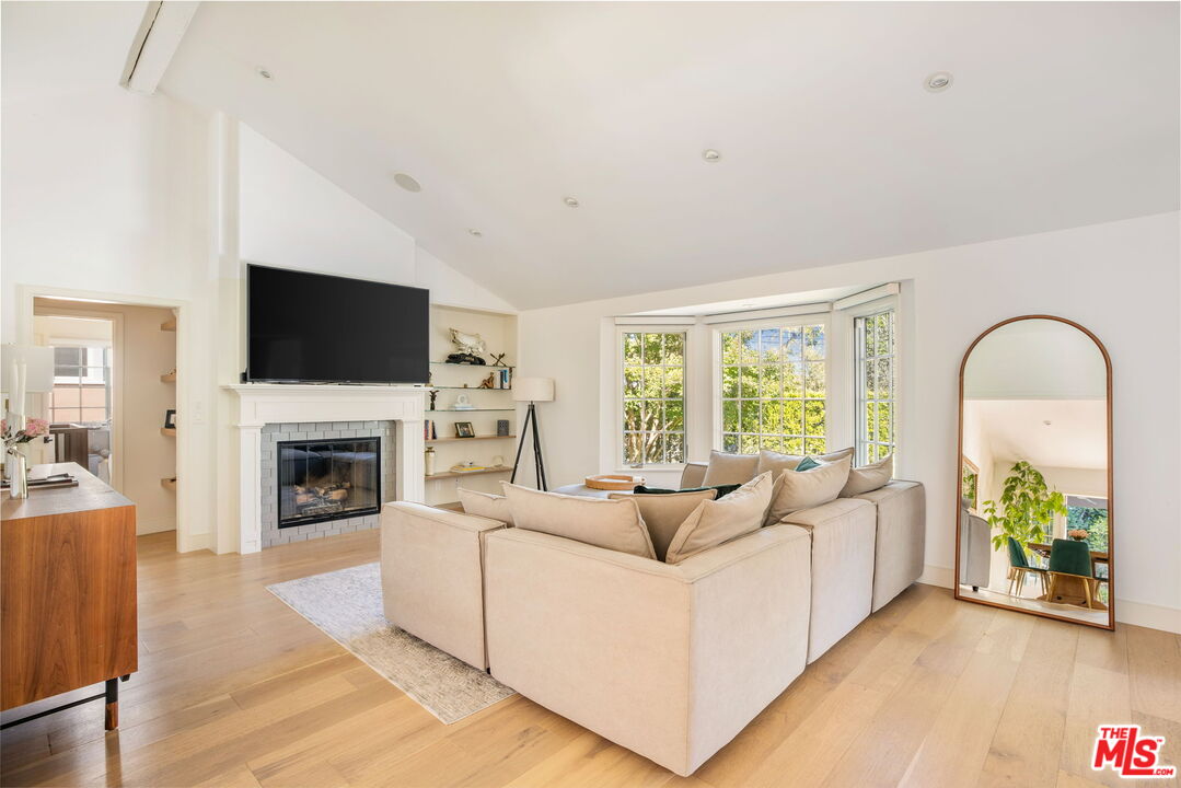 14664 Valley Vista Blvd