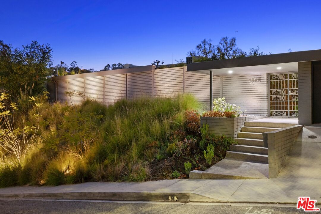 3523 Beverly Ridge Dr