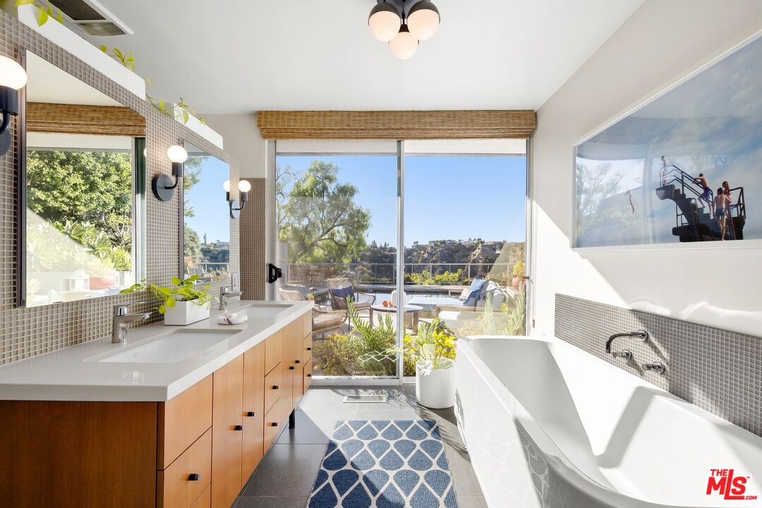 3523 Beverly Ridge Dr