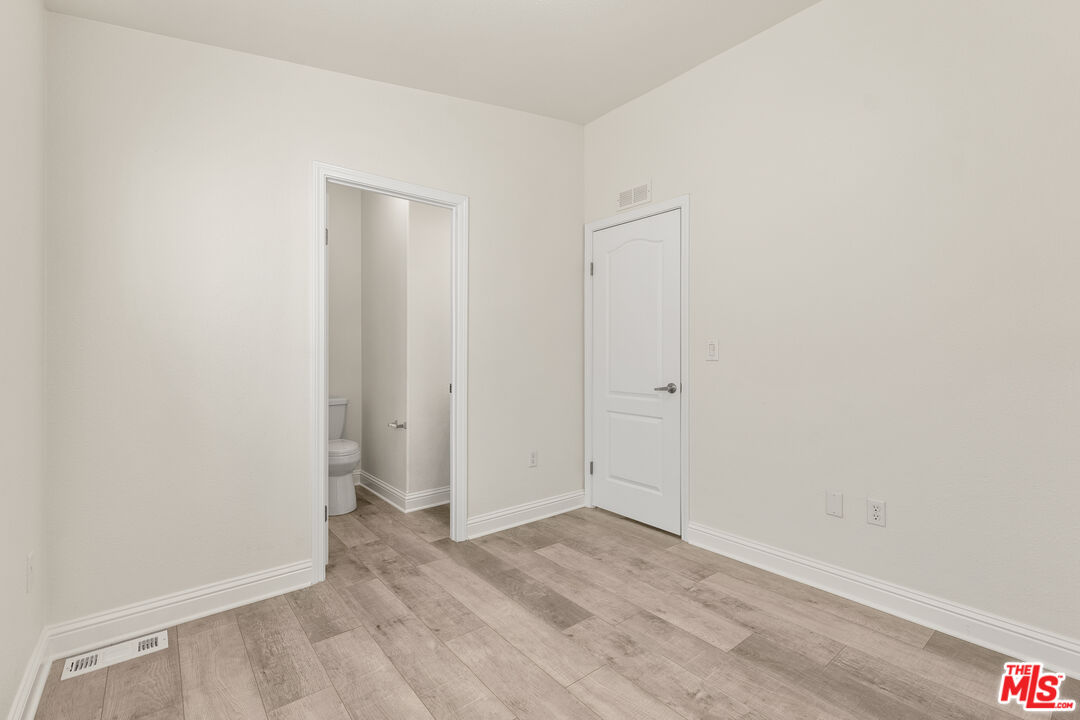 8250 Lankershim Blvd Unit: 109