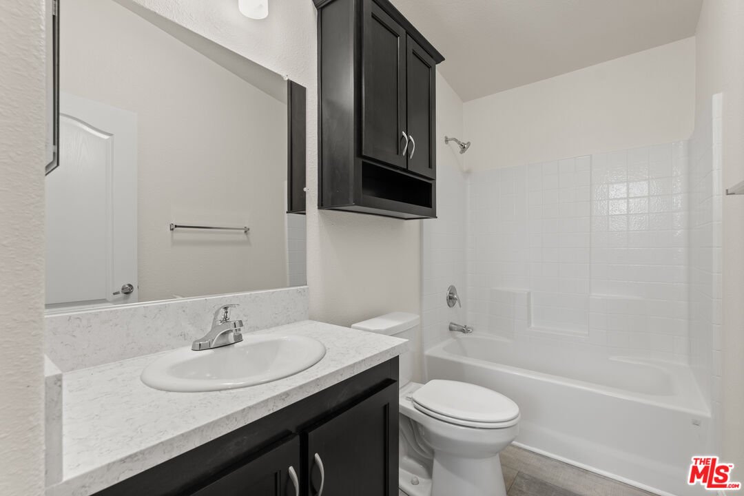 8250 Lankershim Blvd Unit: 109