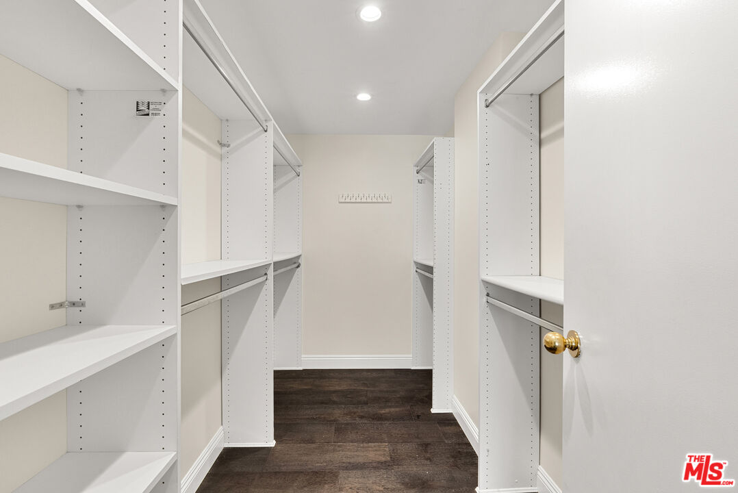 10520 Wilshire Blvd Unit: 407