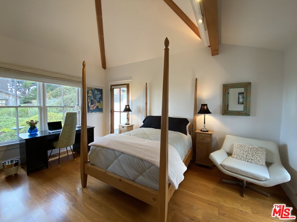 45340 Little Lake St