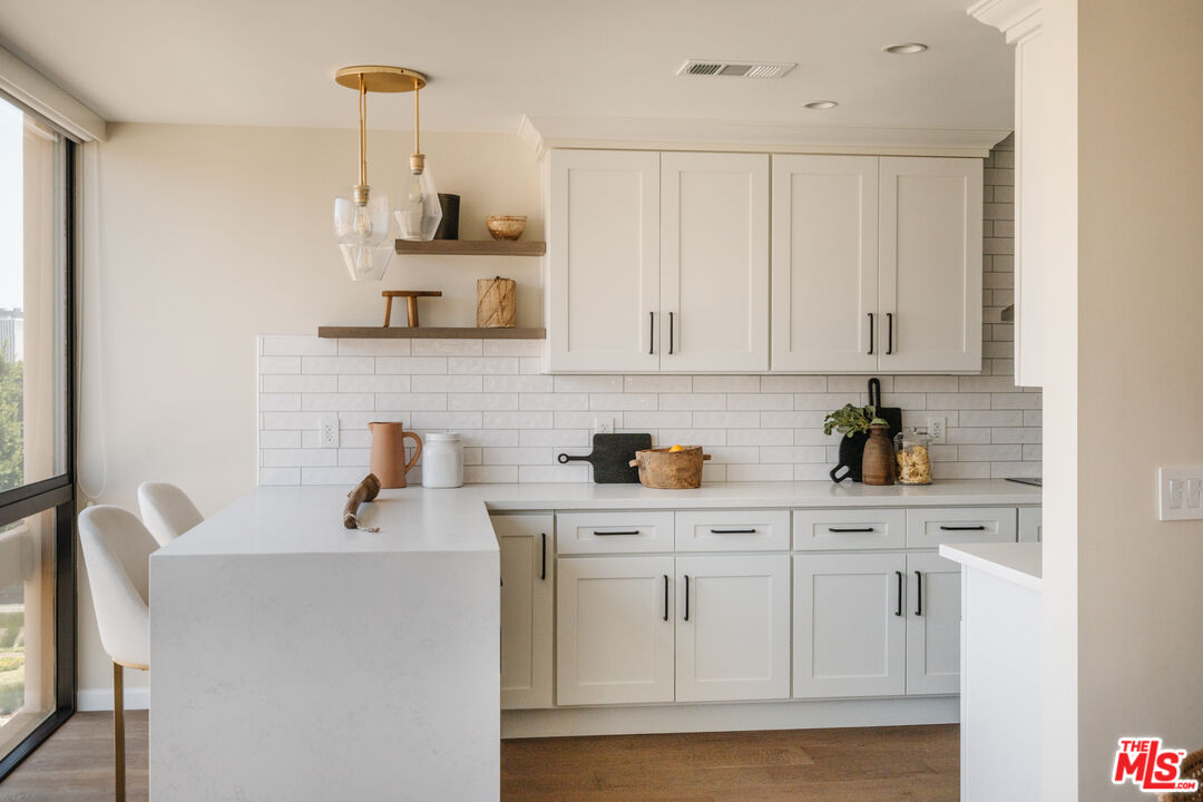 318 N Maple Dr Unit: 408