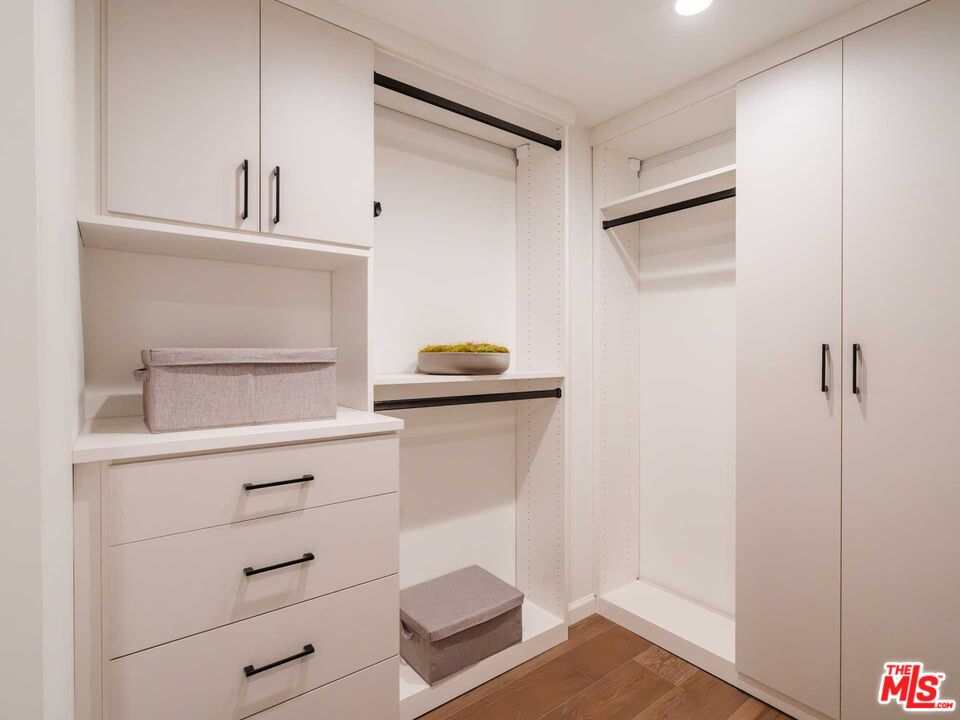 318 N Maple Dr Unit: 408