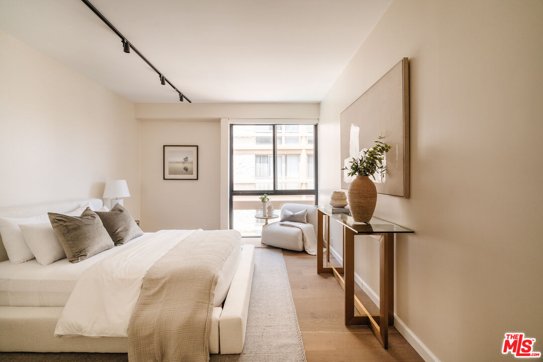 318 N Maple Dr Unit: 408