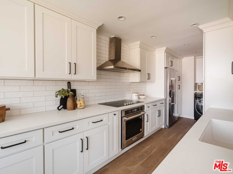 318 N Maple Dr Unit: 408