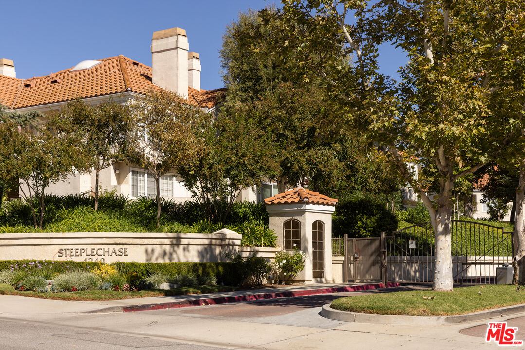 4240 Lost Hills Rd Unit: 602