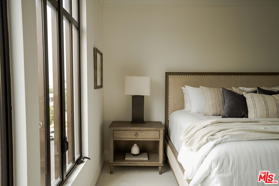 11847 Gorham Ave Unit: 302