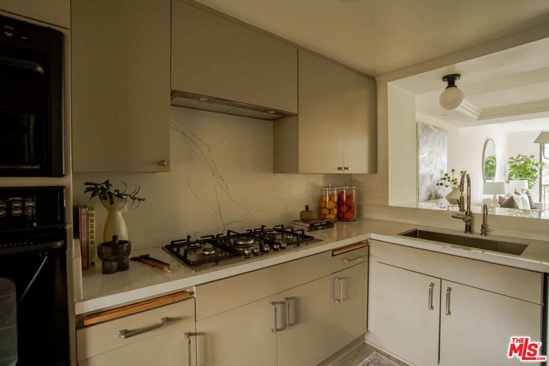 11847 Gorham Ave Unit: 302