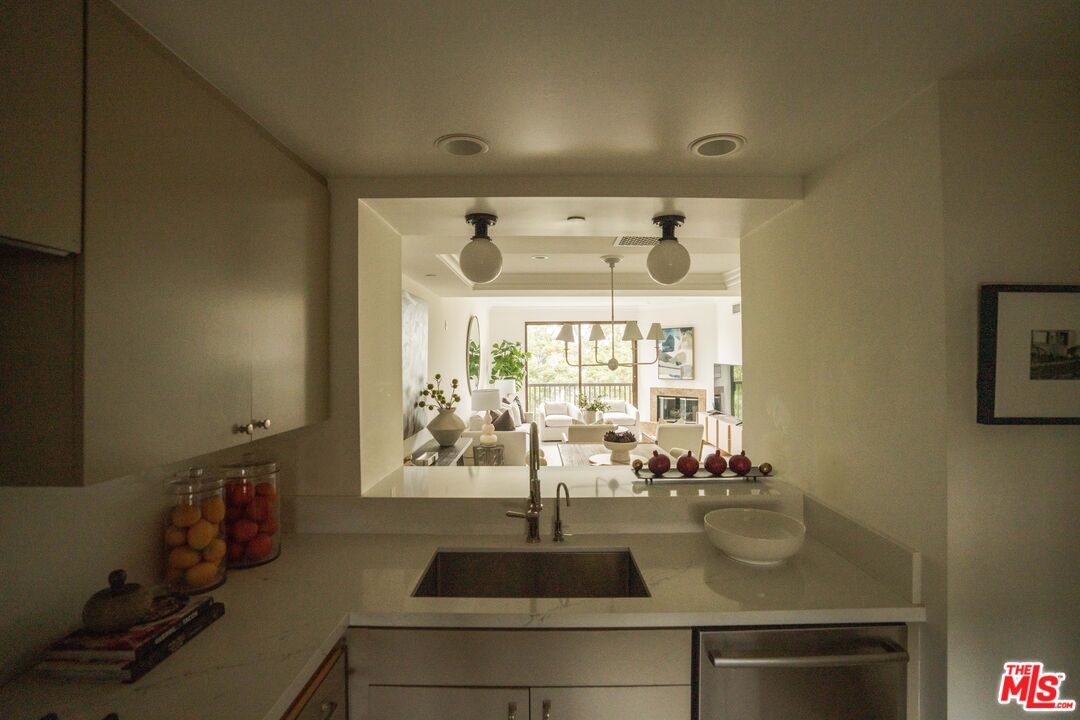 11847 Gorham Ave Unit: 302