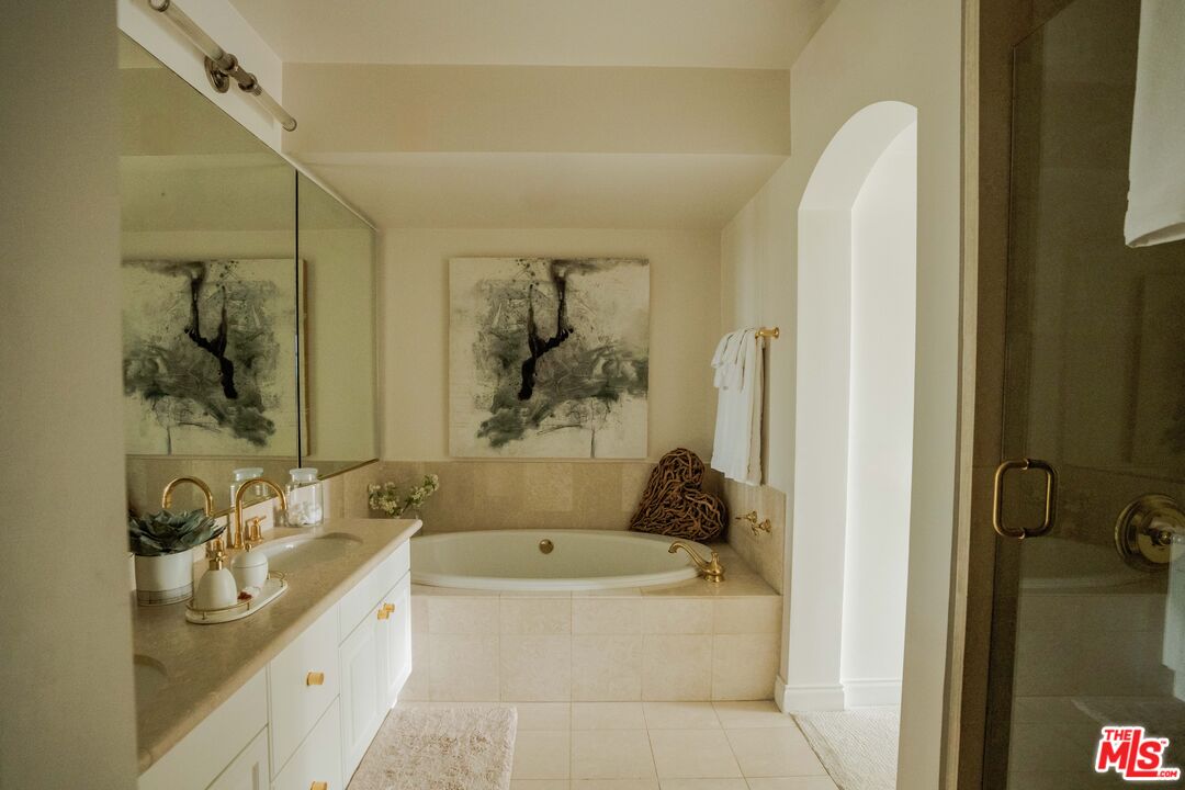 11847 Gorham Ave Unit: 302