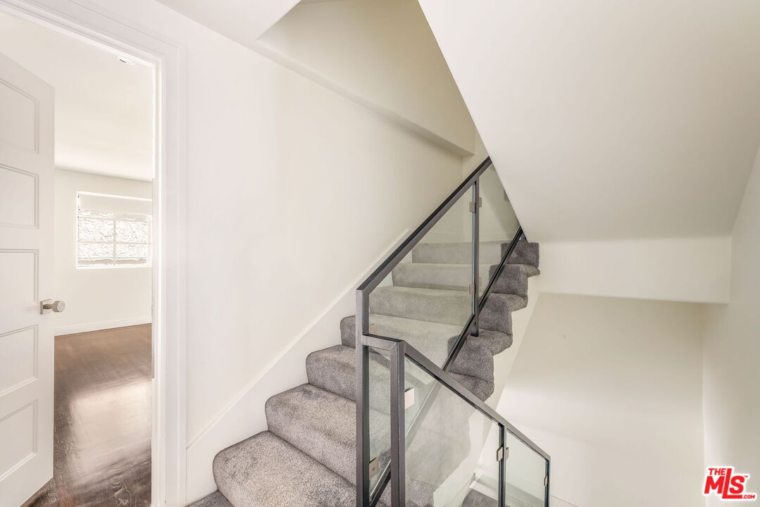 801 N Martel Ave Unit: 3