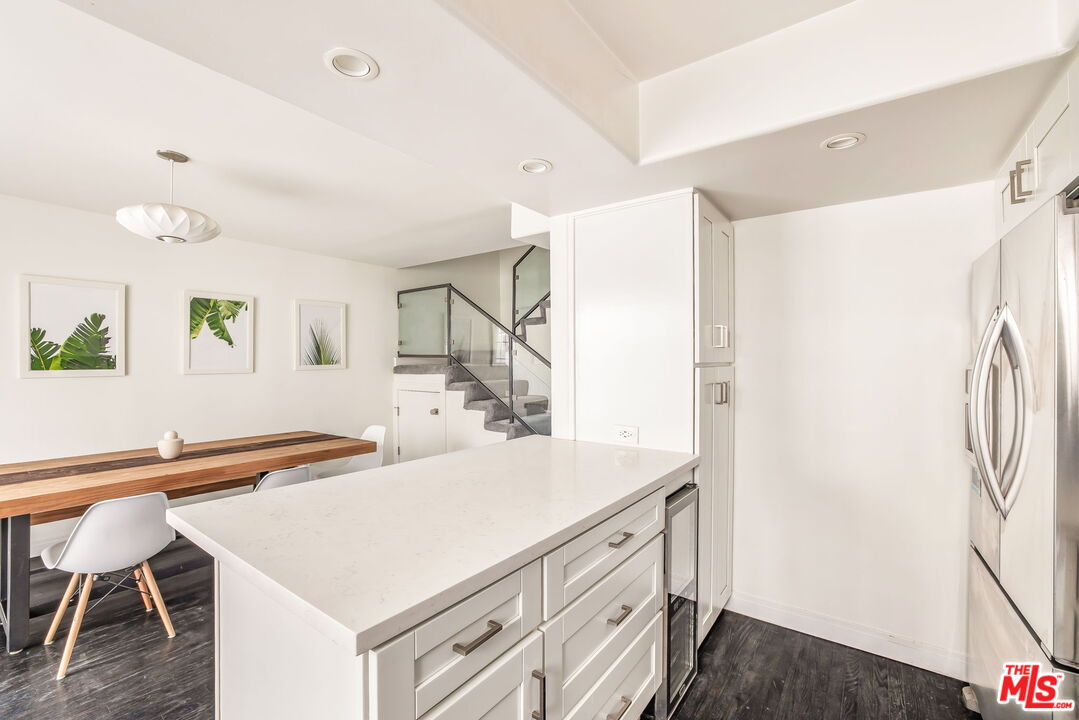 801 N Martel Ave Unit: 3