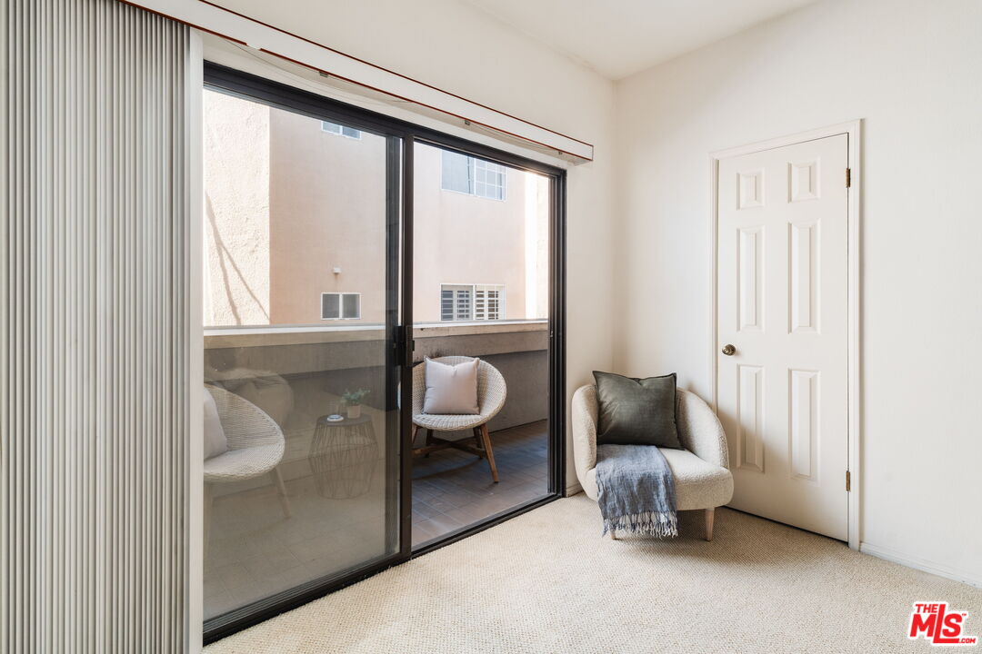 2219 S Bentley Ave Unit: 203