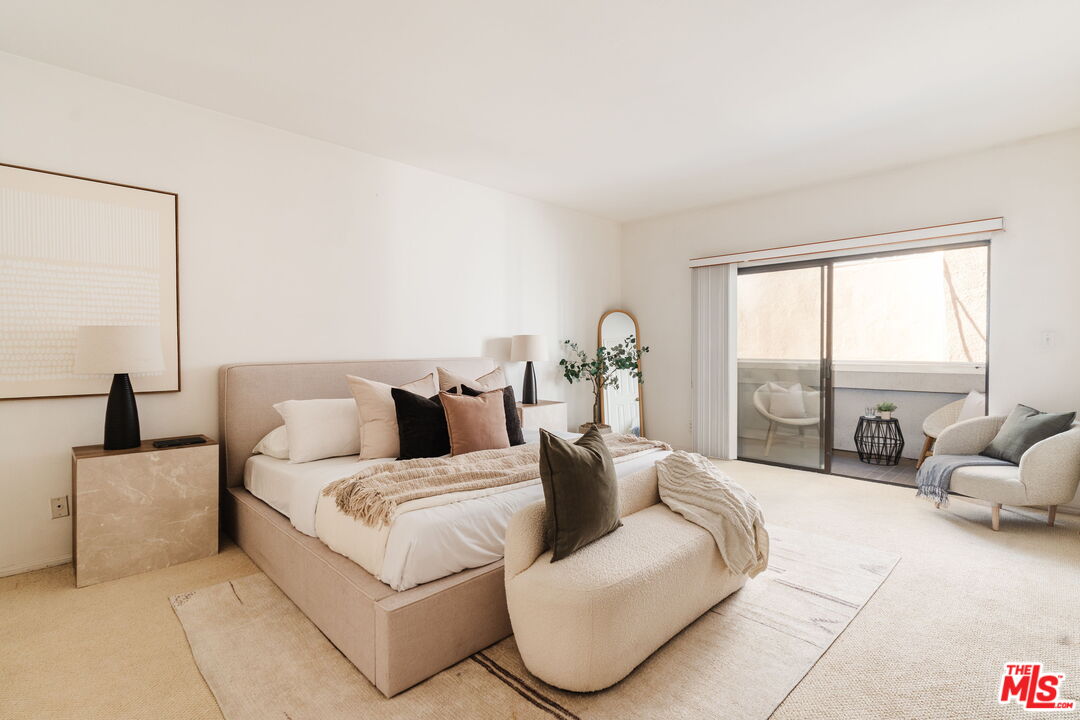 2219 S Bentley Ave Unit: 203