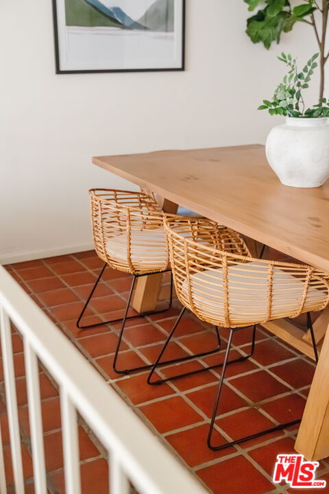 2219 S Bentley Ave Unit: 203