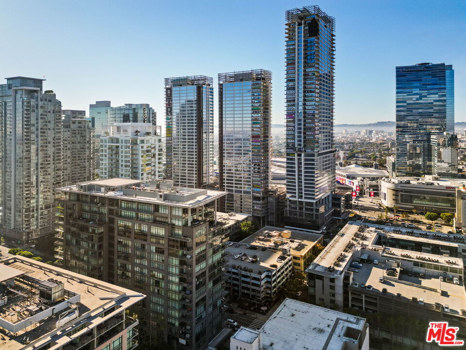 1100 S Hope St Unit: 1116