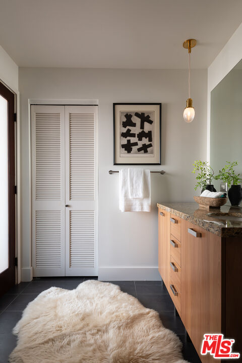 460 S Spring St Unit: 1015