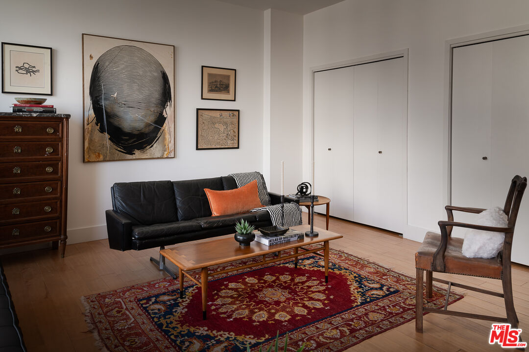 460 S Spring St Unit: 1015