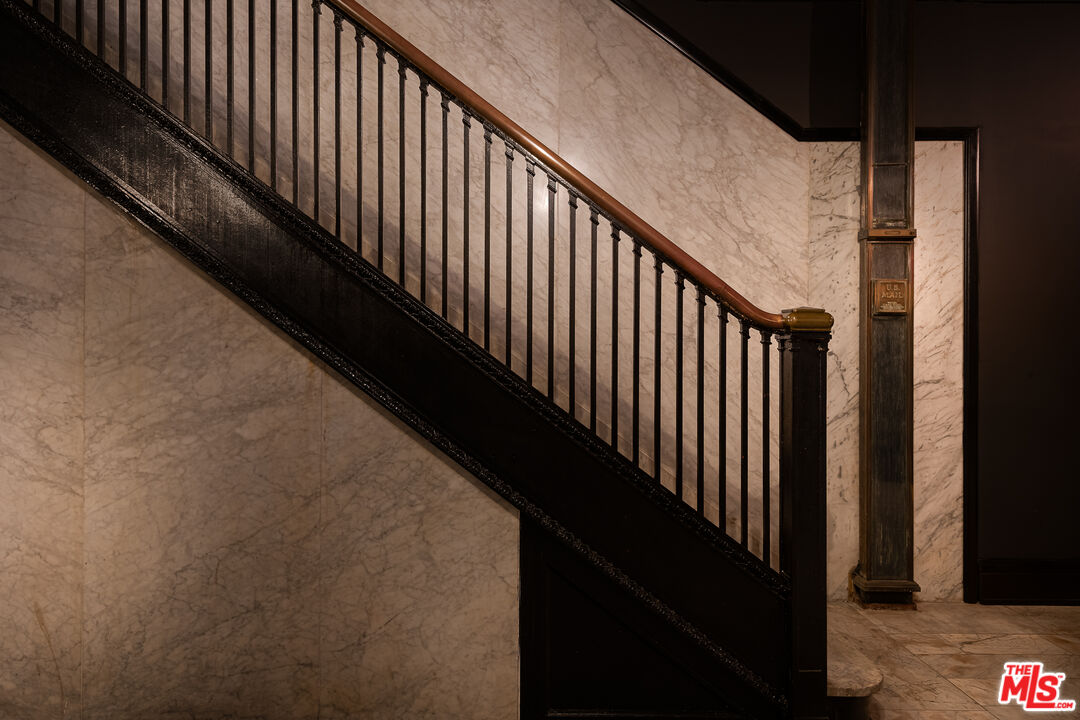 460 S Spring St Unit: 1015