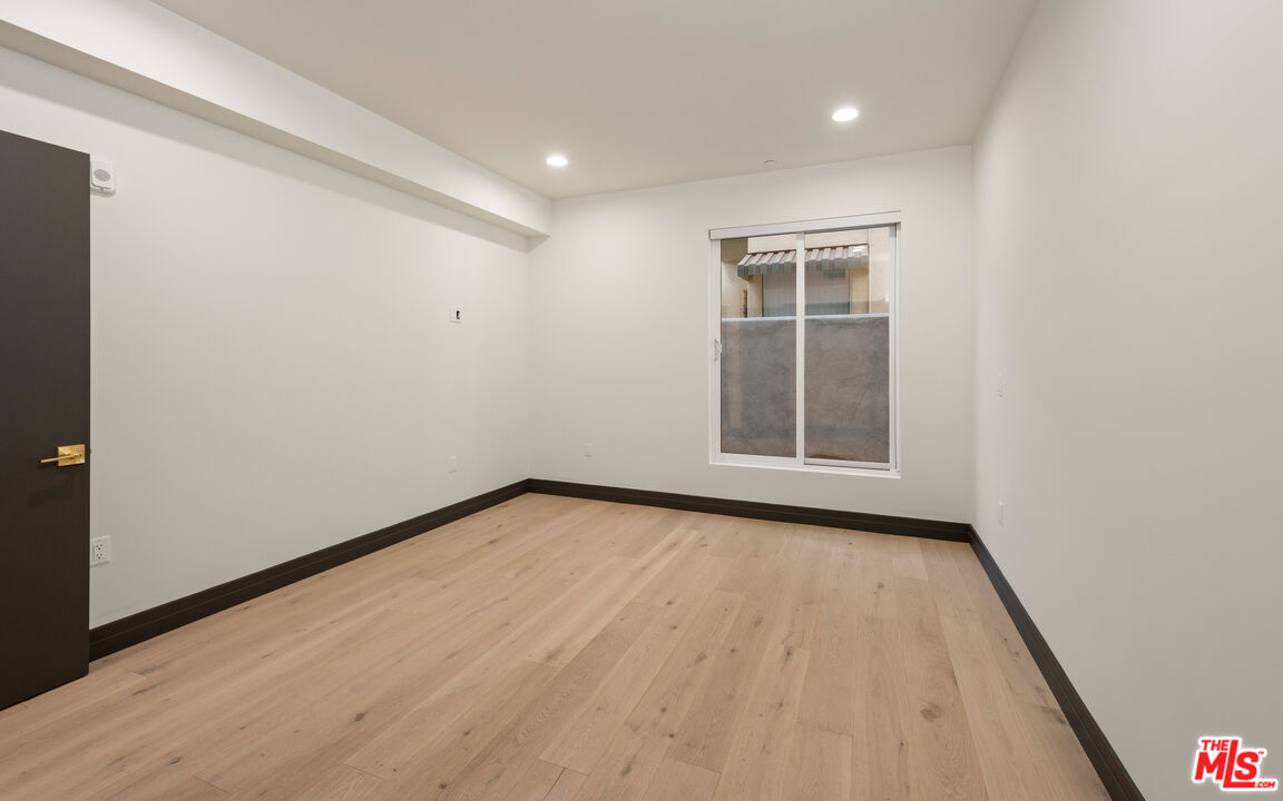 118 N Orlando Ave Unit: 101