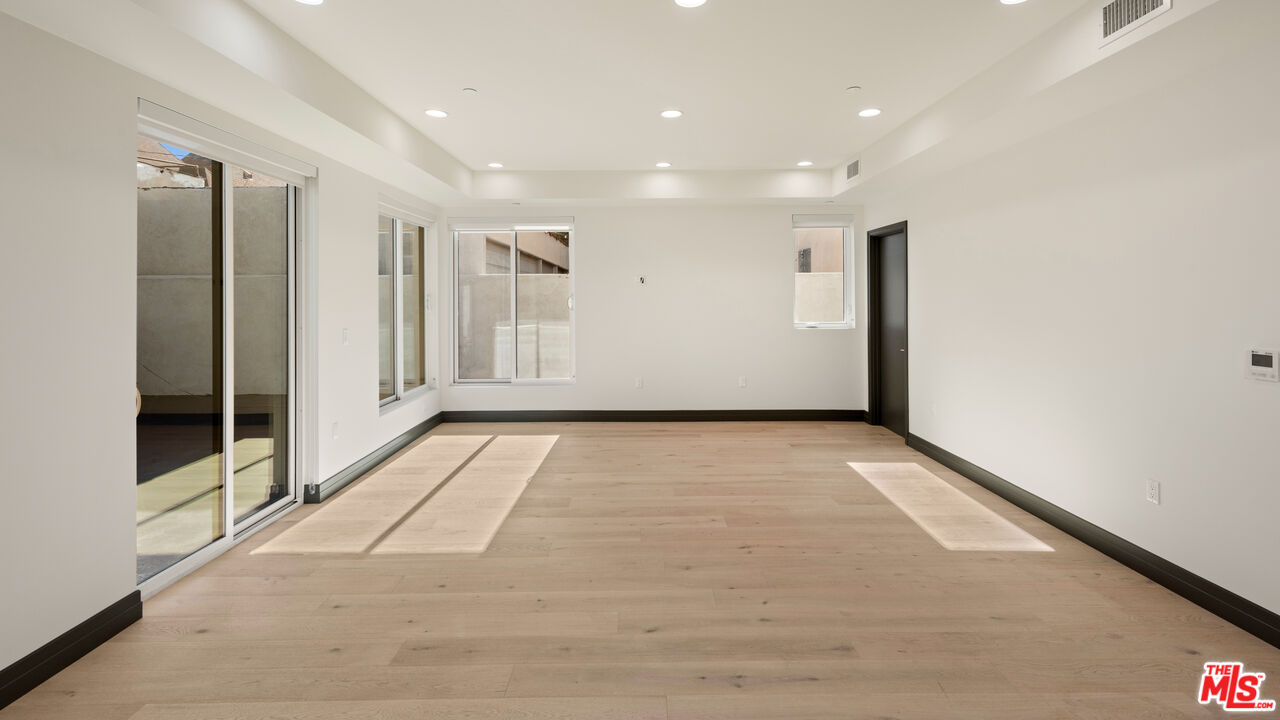 118 N Orlando Ave Unit: 101