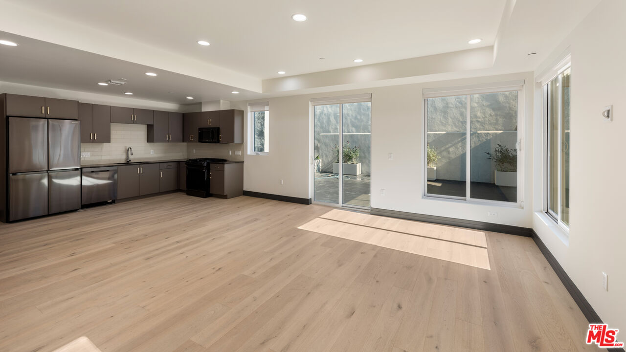 118 N Orlando Ave Unit: 101